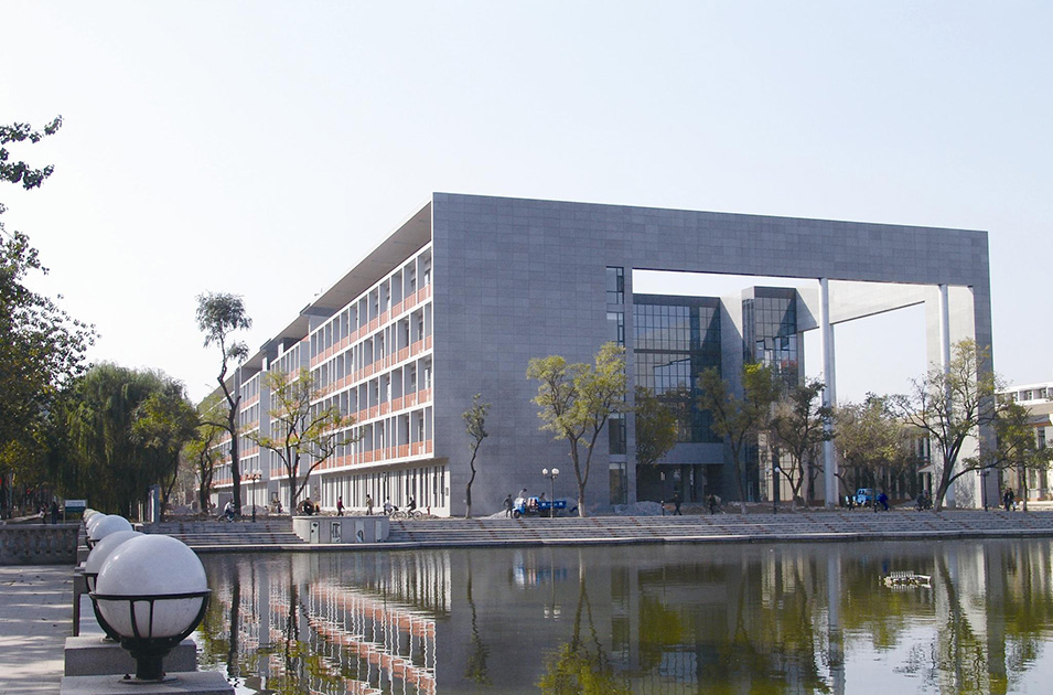 天津南開大學(xué)第二主教學(xué)樓